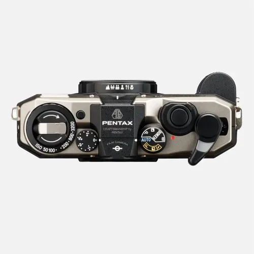 Pentax 17 – Cámara compacta de película medio formato